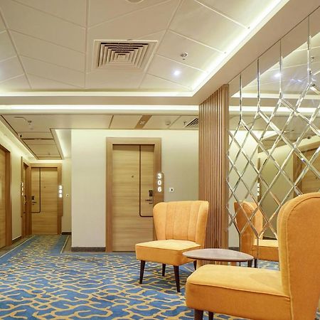 Hotel Four Element Varanasi Bagian luar foto