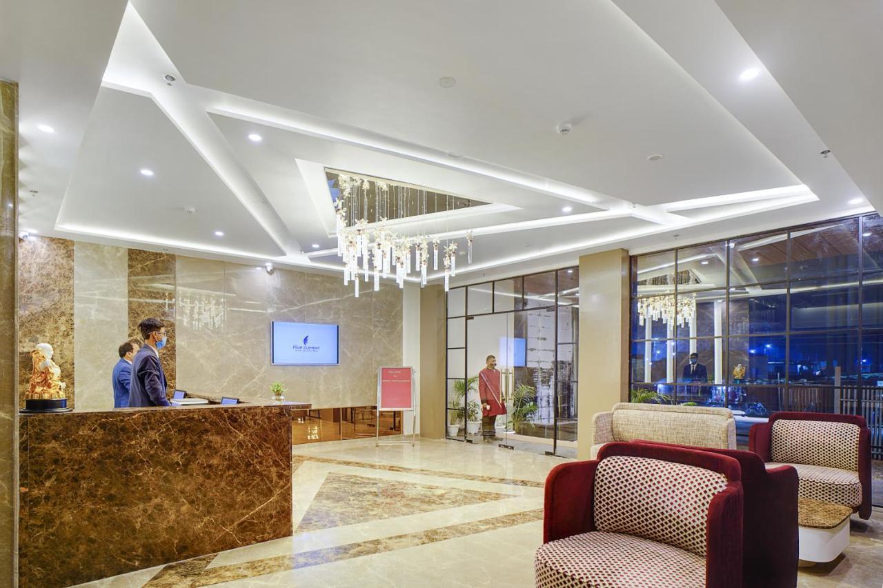 Hotel Four Element Varanasi Bagian luar foto